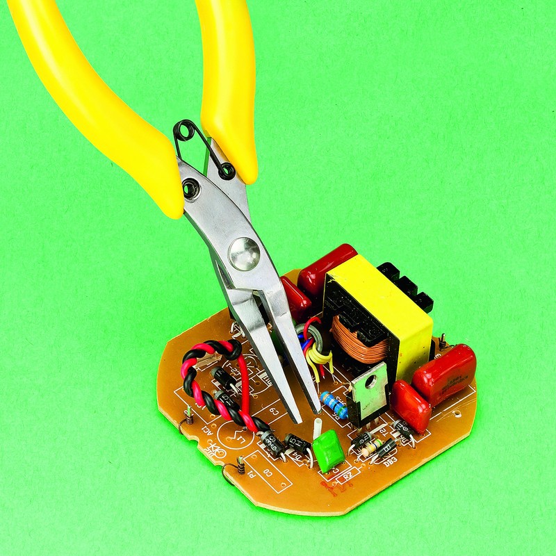 Modelcraft 1-Piece Flat Nose Pliers, Silver