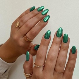 KQueenest Light Green Press on Nails Short Oval,Chrome Nails Press ons Short Round,Metallic Glue on Nails Acrylic,Short Almond Fake Nails with Design,Glitter False Nails in 24 PCS(Matte)