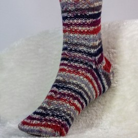 myboshi Spokane Knitting Set for Beginners Including mysocks, 4-ply Sock Wool, Needle Set, Instructions, Label, 75% Virgin Wool, 25% Polyamide Purple (Berdal) with Needle Set