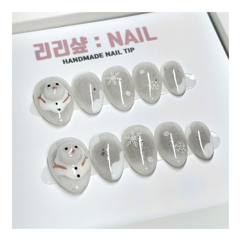 Cozy Snowman Handmade Nail Tips - Short Ballerina / 포근포근