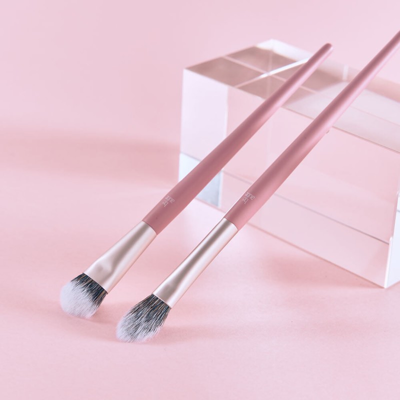 Be of highlighter + 2 multi-use brushes set / 비오브