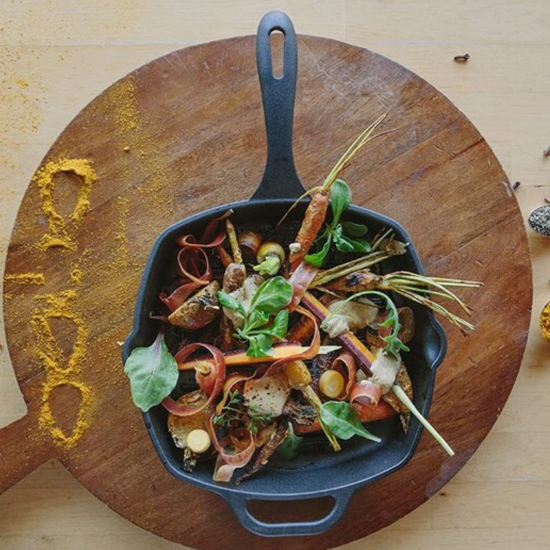 Jim Beam , Pre Seasoned Cast Iron Square Skillet with