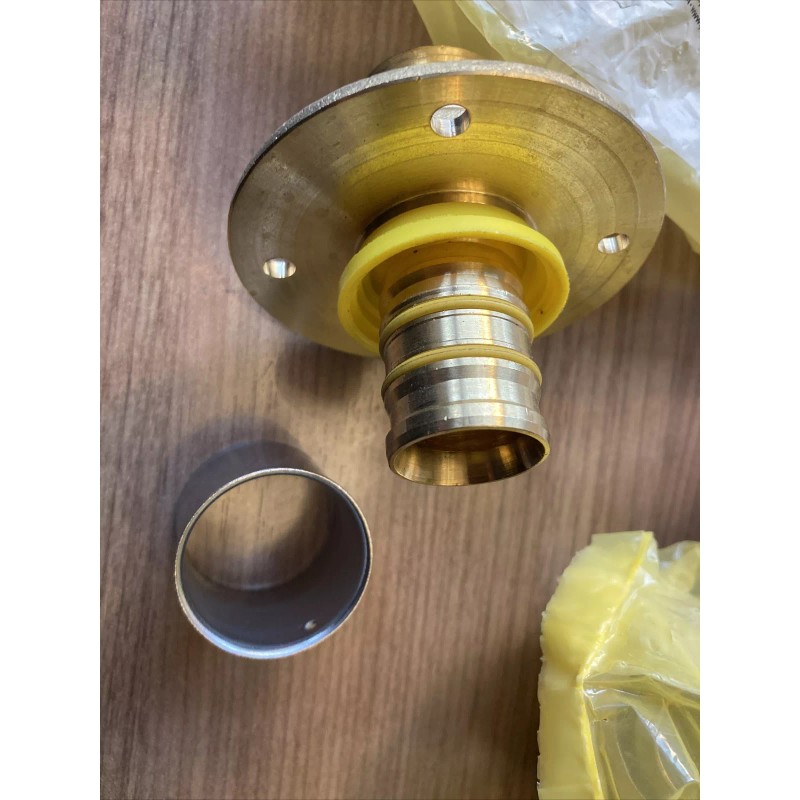 Jones Stephens PEXALGAS 32 mm(1" eq.) TH x 1” MPT