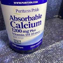 Puritan's Pride Absorbable Calcium 200 Softgels  Exp 01/27 - Free Shipping.