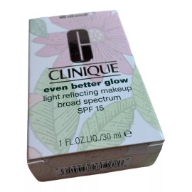 CLINIQUE Even Better Glow light reflecting makeup SPF 15 WN 124 Sienna D