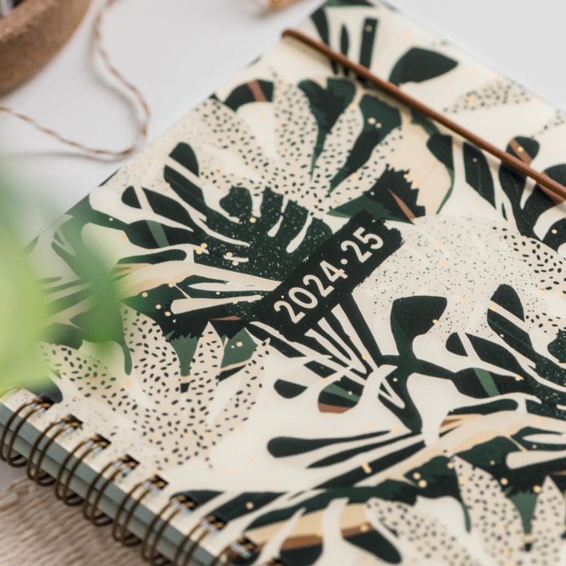 BRUNNEN 2024/2025 Little Plants Academic Diary 2 Pages = 1