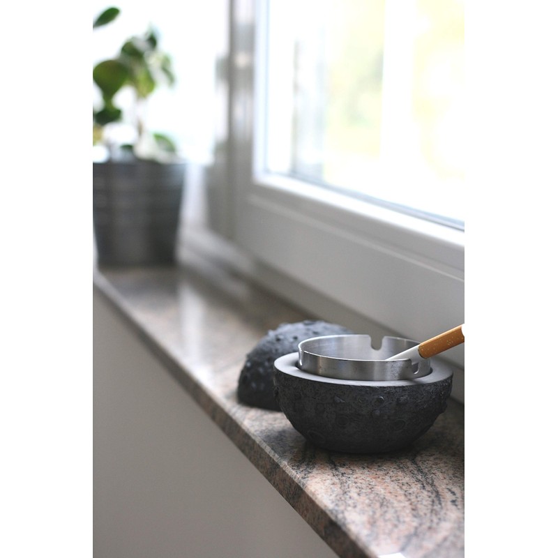 Anaan Luna Ashtray with Lid for Outdoor Use Wind Ashtray