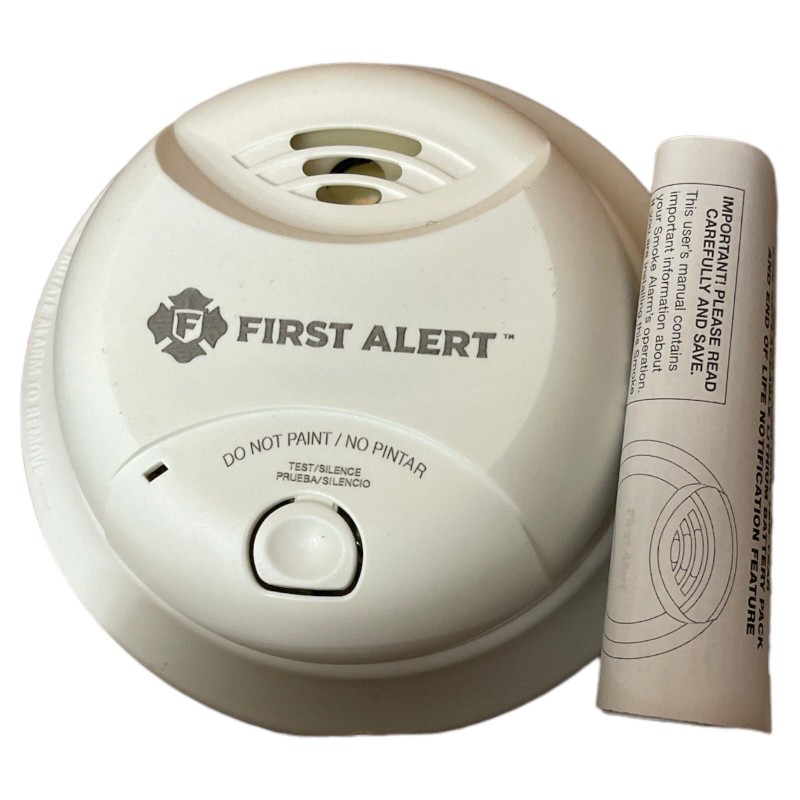 BRK First Alert Battery operated Ionization Sensor Smoke dectector (1