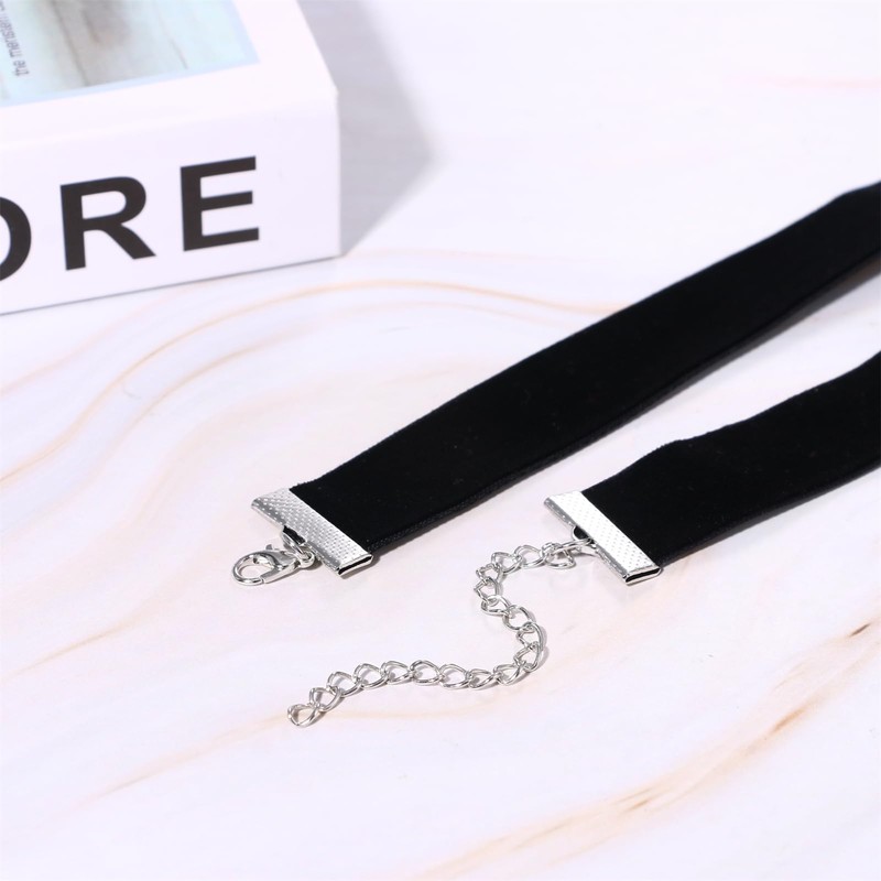 JEWELRYWE Choker Collar Cross Velvet Necklace: Cute Punk Gothic Simple