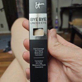 IT Cosmetics Bye Bye Under Eye Concealer - Full Size -Light -New in Box