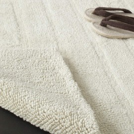 Safavieh Plush Master Bath Collection PMB720D Handmade Vanilla Cotton Bath Mat, 1 feet 9 inches by 2 feet 10 inches (1'9" x 2'10") (Set of 2)