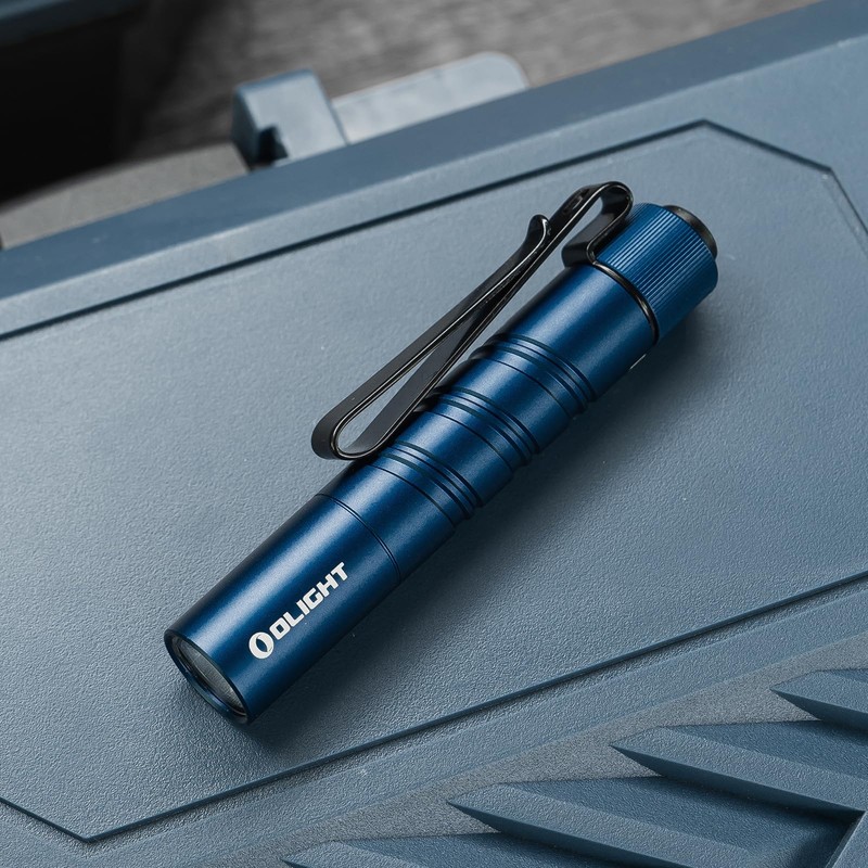 OLIGHT I3T 2 EOS Pocket EDC Flashlight, 200 Lumens Compact