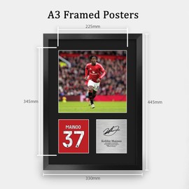 HWC Trading Kobbie Mainoo Geschenke Gedrucktes Signiertes Autogramm Foto für Fußball Anhänger and Fans - A3 Porträt Gerahmt