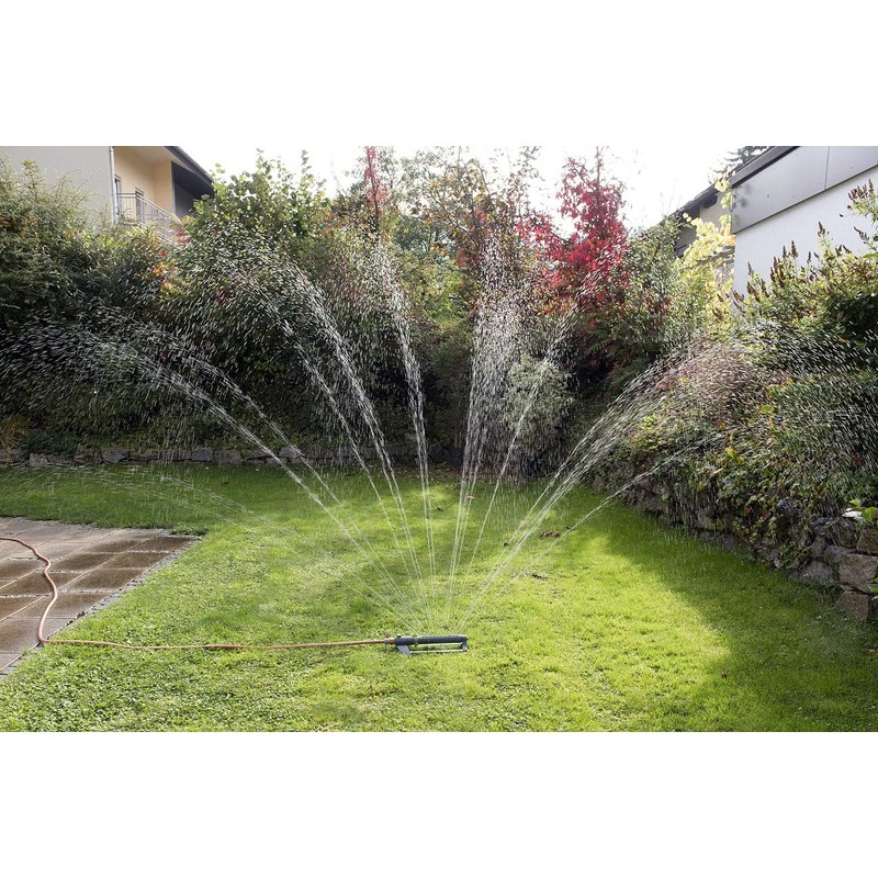 Royal Gardineer Sprinkler: Oscillating Square Sprinkler with Dirt Strainer, up