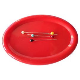 Kiuiom Magnetic Needle Cushion, Magnetic Pin Cushion, Magnetic Pin Cushion, Magnetic Pin Holder, Sewing Tool, Sewing Accessories, DIY Sewing Craft for Sewing Needles, Paper Clips, Screws (Red)