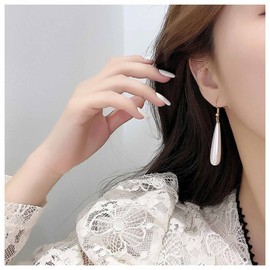 Allereya Vintage Teardrop Pearl Dangle Earrings Long Pearl Drop Earrings Waterdrop Pearl Earrings Vertical Pearl Hook Earrings Jewelry for Women and Girls