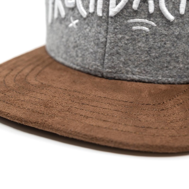 Hand und Feuer Snapback Cap Children's Naughty Badger, lightgrey