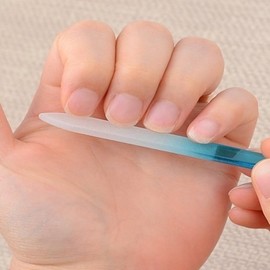 Portable mini file, small nail trimming, nail care, glass file / 휴대용 미니 야스리 작은 손톱손질 네일케어 유리 야슬이 파일