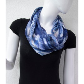 Glamexx24 Loop Tube Scarf for Women, Colour Gradient Summer Loop Round Scarf, Lightweight Gradient Rainbow Summer Scarf, Blue-light blue-white