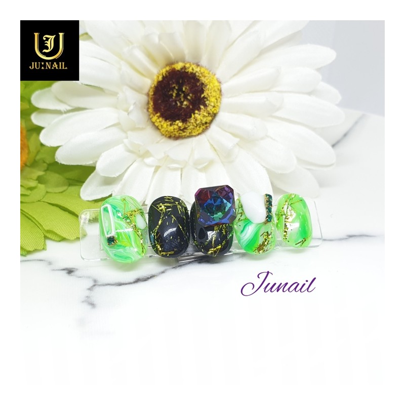 Green Graphic Handmade Nail Tips - Short Stiletto / 그린그래픽