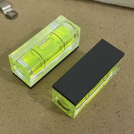 3Pcs Small Square Magnetic Spirit Levels Set Precision Bubble Level Mini Horizontal Bubble Measuring Tool (15x15x40mm, Magnetic)