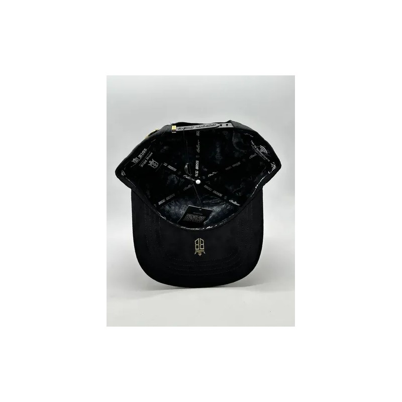 Gorra Big Boss // Puestos Quince Negra Gallo Dorado