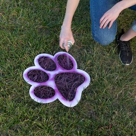 Fun Express 2 Pieces 16" x 16" Paw Print Yard Stencils, Party Supplies for Pet-Themed Party, White