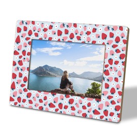 EDQAWN Cute Strawberry and Floral Photo Frame, Rustic Wooden Picture Frame Fits 4x6 Inch Photo, Strawberry Lover Picture Gift, Display on Table Top Desk