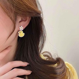 Xmsrn Vintage Yellow Duck Drop Earrings Cartoon Duck Dangle Earrings Tiny Flower Stud Earrings Funny Animal Earrings Jewelry for Women and Girls