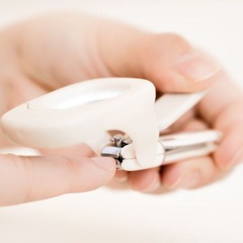 Edison 에디슨 LED 돋보기 손톱깎이 Edison LED Magnifying Nail Clipper
