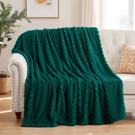 Aisbo Dark Green Blanket Throws For Sofas Bed- Soft Fluffy Fleece Blanket For Sofas Couch, Lightweight Warm Jacquard Travel Bed Armchair Blanket For All Season, Single Size 130x150 cm