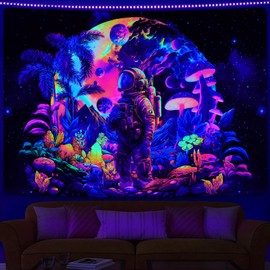 Alishomtll Schwarzlicht Astronaut UV Pilz Wandteppich, Fluoreszierende Botanische Mond Wandteppich, Ästhetische Sternenhimmel Wandbehang, Schlafzimmer Home Decor Wandtuch 150x130cm