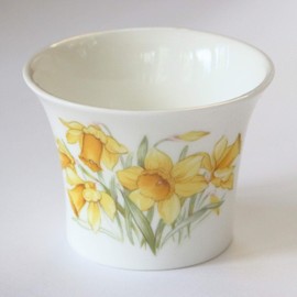 Redwood Collection - Daffodil Bone China Tea Light Holder - Friendship