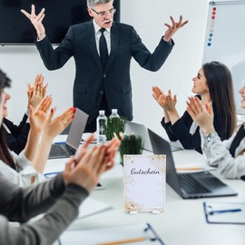 Nogeqi 24PCS Clear Acrylic Game Pieces Holder, Plastic Game Card Stands, Card Holder Display for DIY Playing Board Games Party, Memos Photos Pictures Display (Transparent)