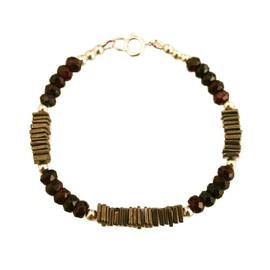 LKBEADS garnet, pyrite 4-5mm rondelle & heishi square shape faceted & smooth cut gemstone beads 7 inch stacking bracelet with silver plated lock for unisex.#Code- LCBR-3240