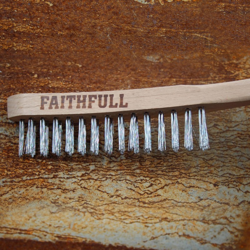 Faithfull Heavy-Duty Scratch Brush – 2 Row, FSC Beech Wood