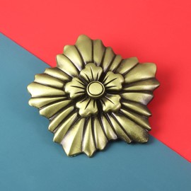 Bela Dimitrescu Daughter Brooch Pin - Halloween Vampire Cosplay Costume Accessories - Game Figure Merch Women Jewelry Gift Resident
