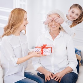 JETBON Granny Gifts - Granny Gifts Necklace - Silver Heart Rose Pendant Necklaces Jewellery for Women, Great Granny Birthday Gifts from Grandchildren, Thoughtful Granny Christmas Mothers Day