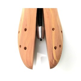 Cathcart Elliot Womens Latest Model Cedar Wood Shoe Stretcher With Bunion Buttons metal core 2-way stretcher adjust length and width of tight shoes