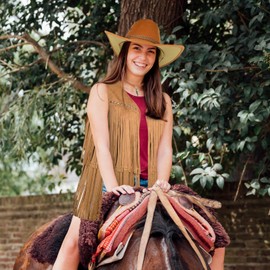 MAKCNMYM Women's Tassel Vest 70s Hippie Rivets Sleeveless Fringe Jacket Faux Suede Cardigan Western Cowgirl Outfit with Cowboy Hat and Leather Necklace Vintage Fringe Tops for Women Girls