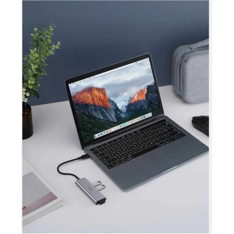 Aukey 2 AUKEY CB-C94 4-Port USB C Hub Aluminum Alloy