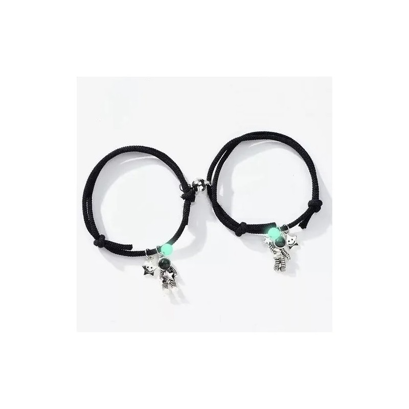 Set 2 Pulseras Para Parejas Imán Astronauta Brilla Oscuridad Color