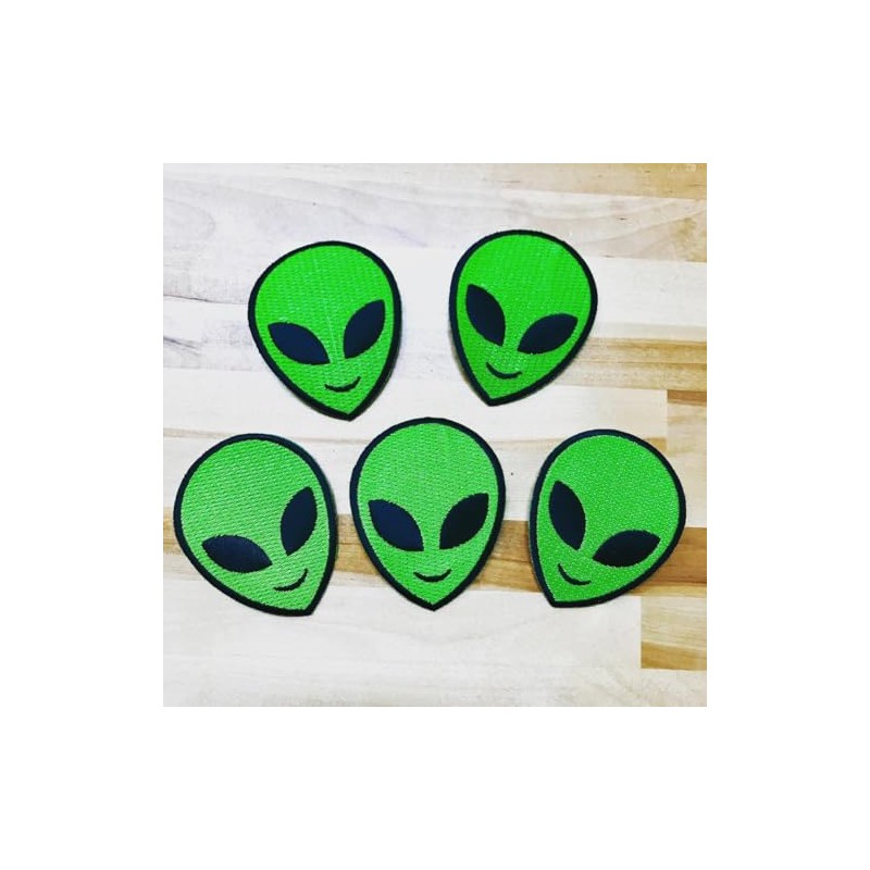 Alien Head Patch Embroidered Iron-On UFO Extraterrestrial Green Smiling Applique