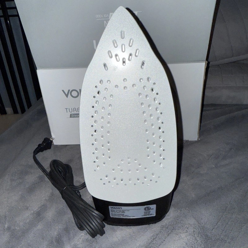 Volsen Trubofin 1200W Steam Iron VSI 1000 Self Cleaning Retails