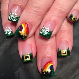 24Pcs St. Patrick's Day Press on Nails Short Square Green Glitter Tip Fake Nails Four Leaf Clover Stick on Nails With Glue on Nails Artificial Nails False Nails Holiday Gift False Nails for Women