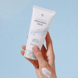 Household White Paper 1+1 Salim White Paper Hyaluronic Acid Moisture Cream 100ml Ceramide Moisturizing Calming Centella Asiatica Extract Large Capacity / 1+1 살림백서 히알루론산 수분 크림 100ml 세라마이드 보습 진정 병풀추출물 대용량