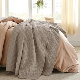 Bedsure Quilts Twin Size - Lightweight Bedspreads Twin Size with Basket Weave Pattern, Soft Quilt Bedding, Taupe Comforter Coverlet for All Seasons (68" x 86")