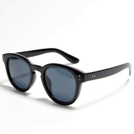 [FashionBerry] ブラック×スモーク サングラス 度なしメガネ ファッションメガネ めがね 眼鏡 メンズ レディース 丸 四角 透明 色付き 小さい 大きい 軽い ゴルフ 運転 車 釣り uvカット 登山 夏 旅行 紫外線カット 1050505-F-064