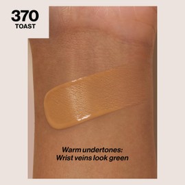 Revlon Liquid Foundation, ColorStay Face Makeup for Combination & Oily Skin, SPF 15, Medium-Full Coverage with Matte Finish, 370 Toast, 1 Fl Oz