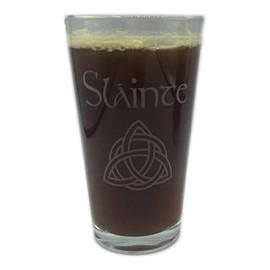 SLAINTE Celtic Irish Trinity Knot Cheers Beer Pint Glass Craft Engraved St Patricks Day Gaelic Ireland